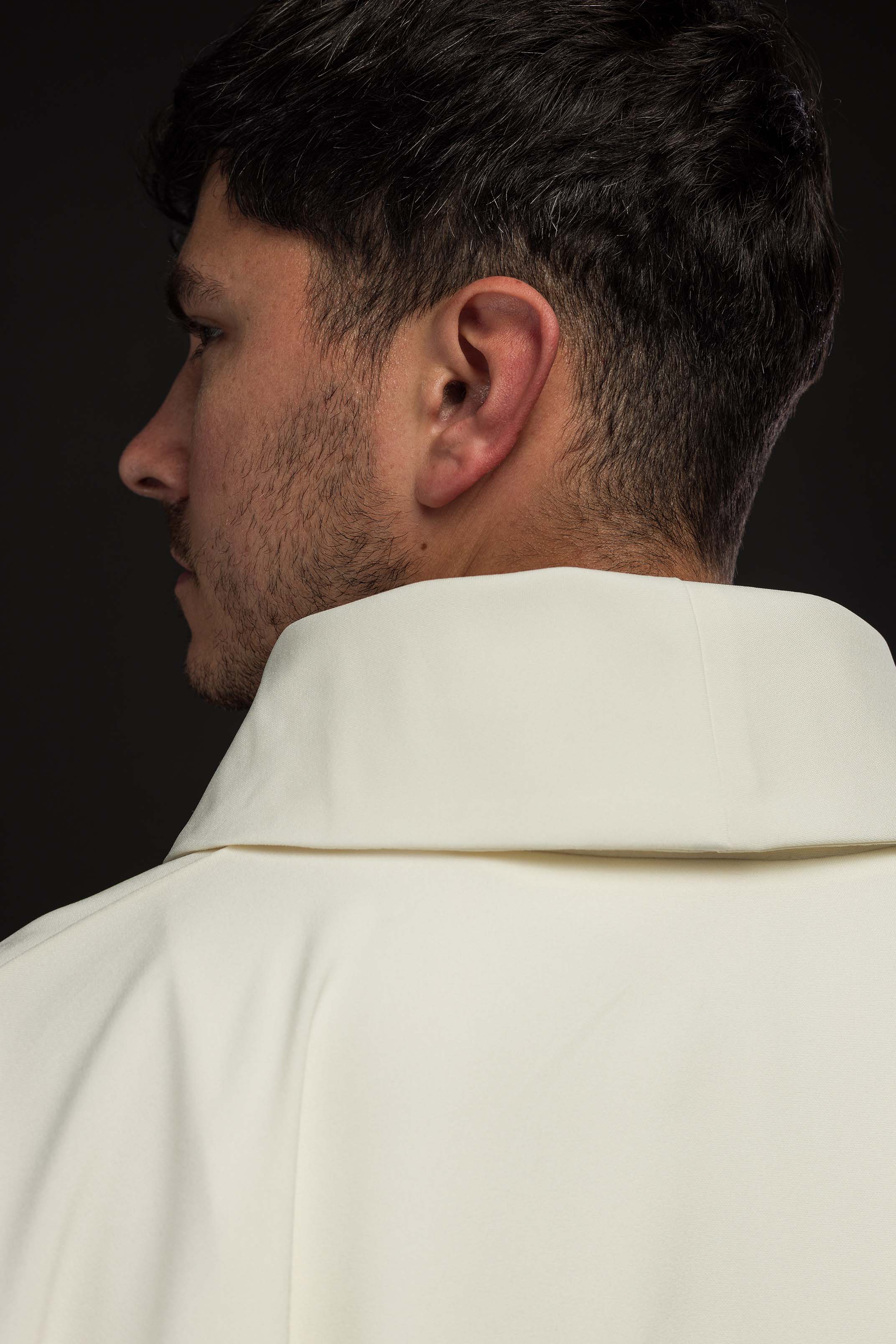 Chasuble embroidered in ecru