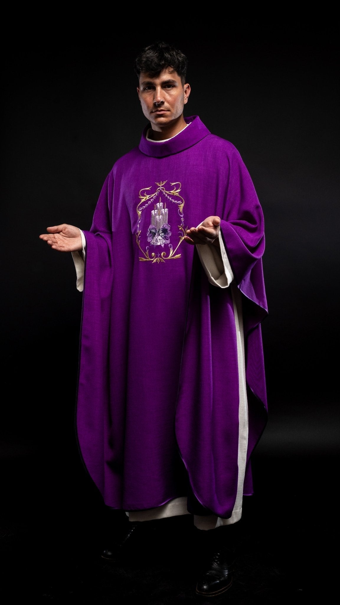 Advent chasuble with candle embroidery KOR/254/03/03 FIOLET - HAFTINAUSA.COM