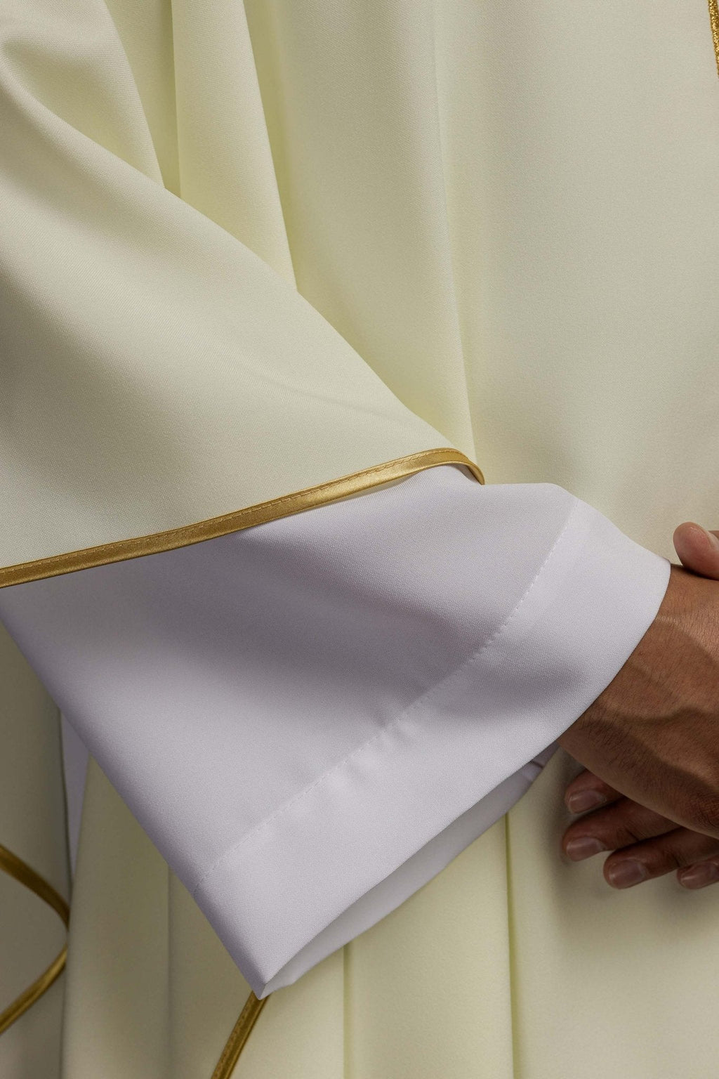 Chasuble embroidered with ecru Cross KOR/018/05/12 ECRU - HAFTINAUSA.COM