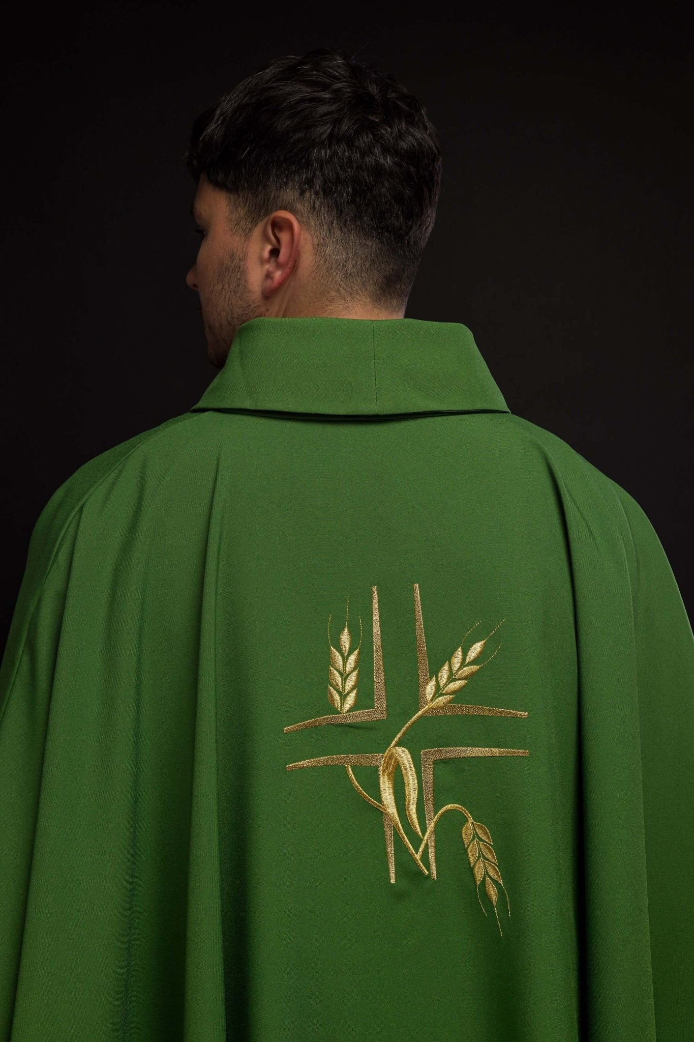 Chasuble embroidered with Green Cross KOR/016/01/12 ZIELONY - HAFTINAUSA.COM