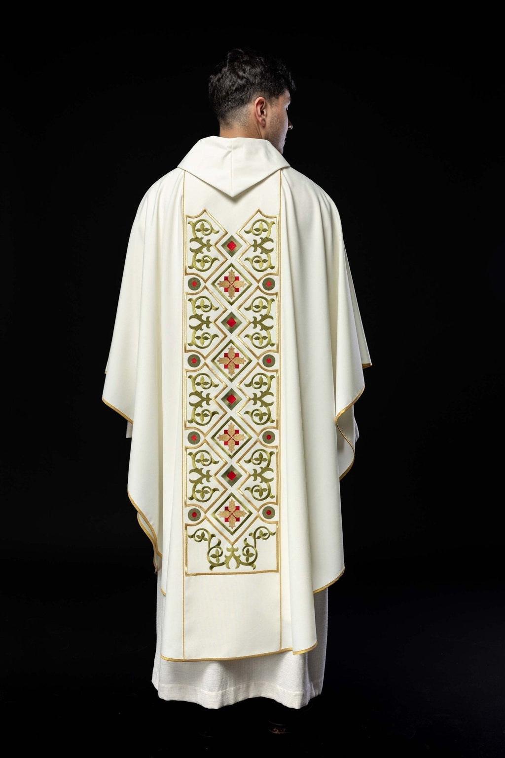 Chasuble embroidered with Lamb pattern in ecru KOR/039/05/01 ECRU - HAFTINAUSA.COM