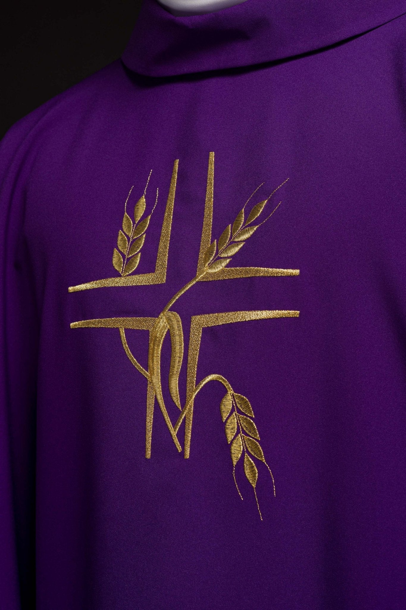 Chasuble embroidered with Purple Cross KOR/016/03/12 FIOLET - HAFTINAUSA.COM
