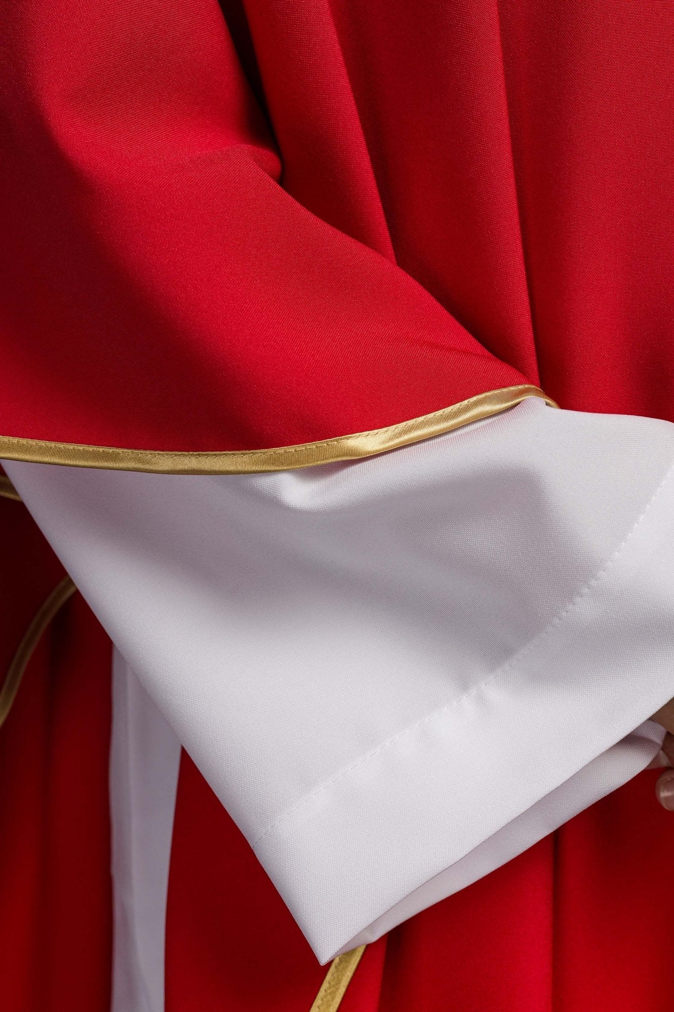 Chasuble embroidered with Red Cross KOR/016/02/12 CZERWONY - HAFTINAUSA.COM