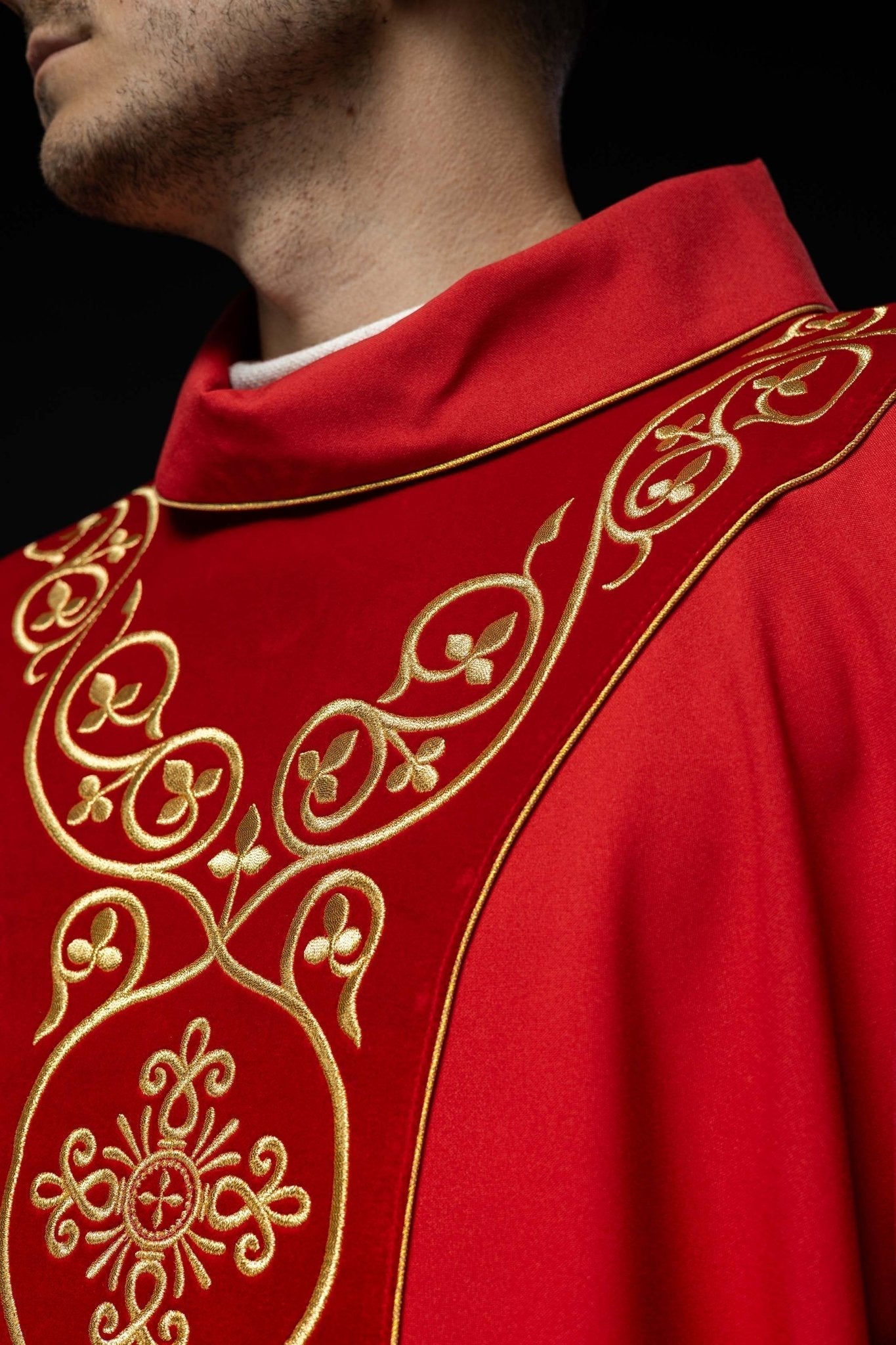 Chasuble made from soft touch red velvet fabric KOR/169/02 - HAFTINAUSA.COM