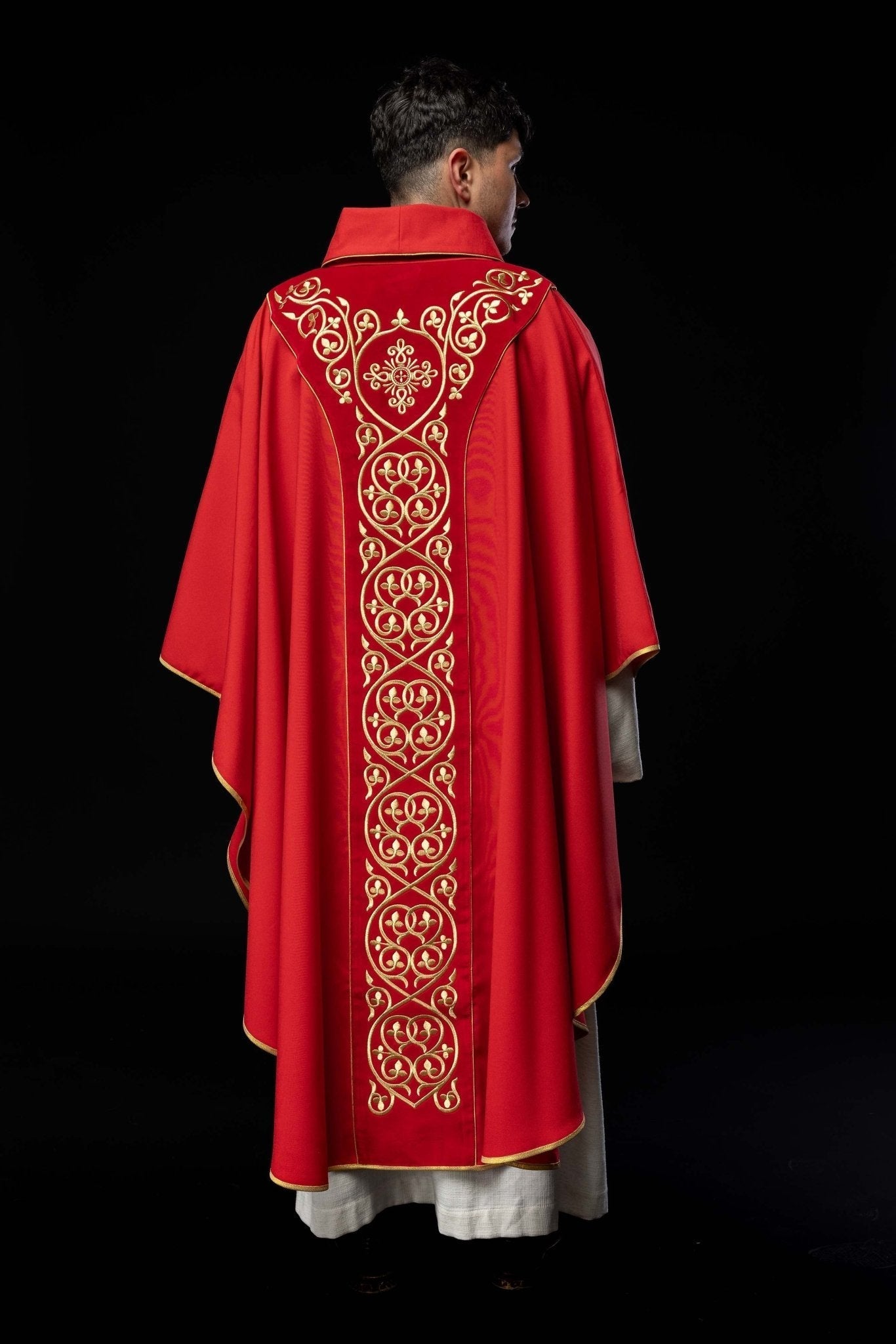 Chasuble made from soft touch red velvet fabric KOR/169/02 - HAFTINAUSA.COM