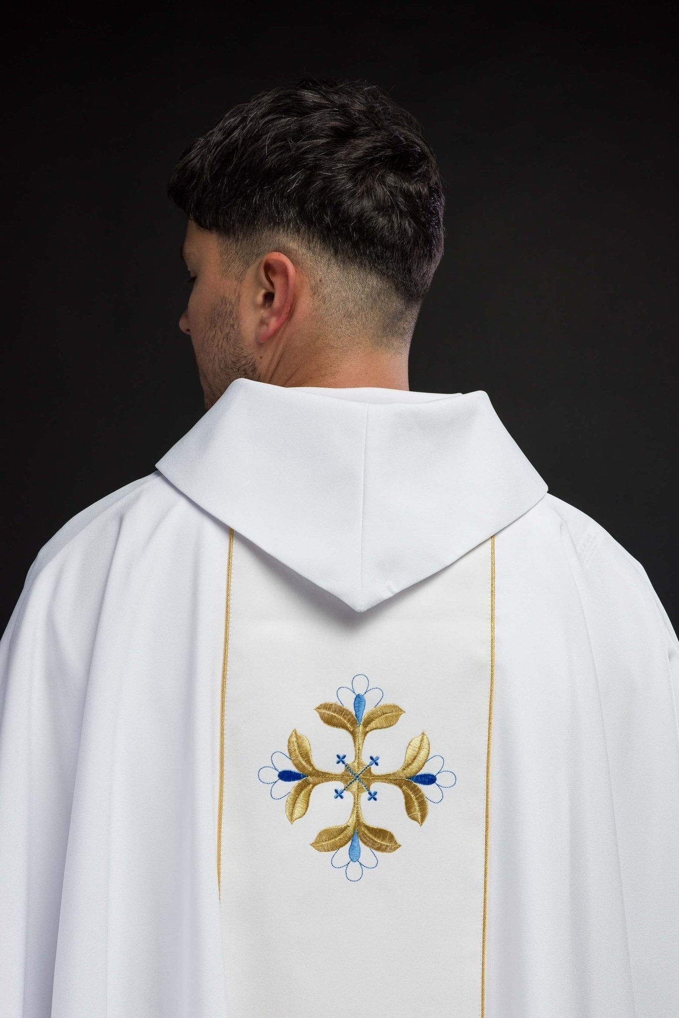 Classic white Marian priests chasuble KOR/128/04/01 BIAŁY - HAFTINAUSA.COM