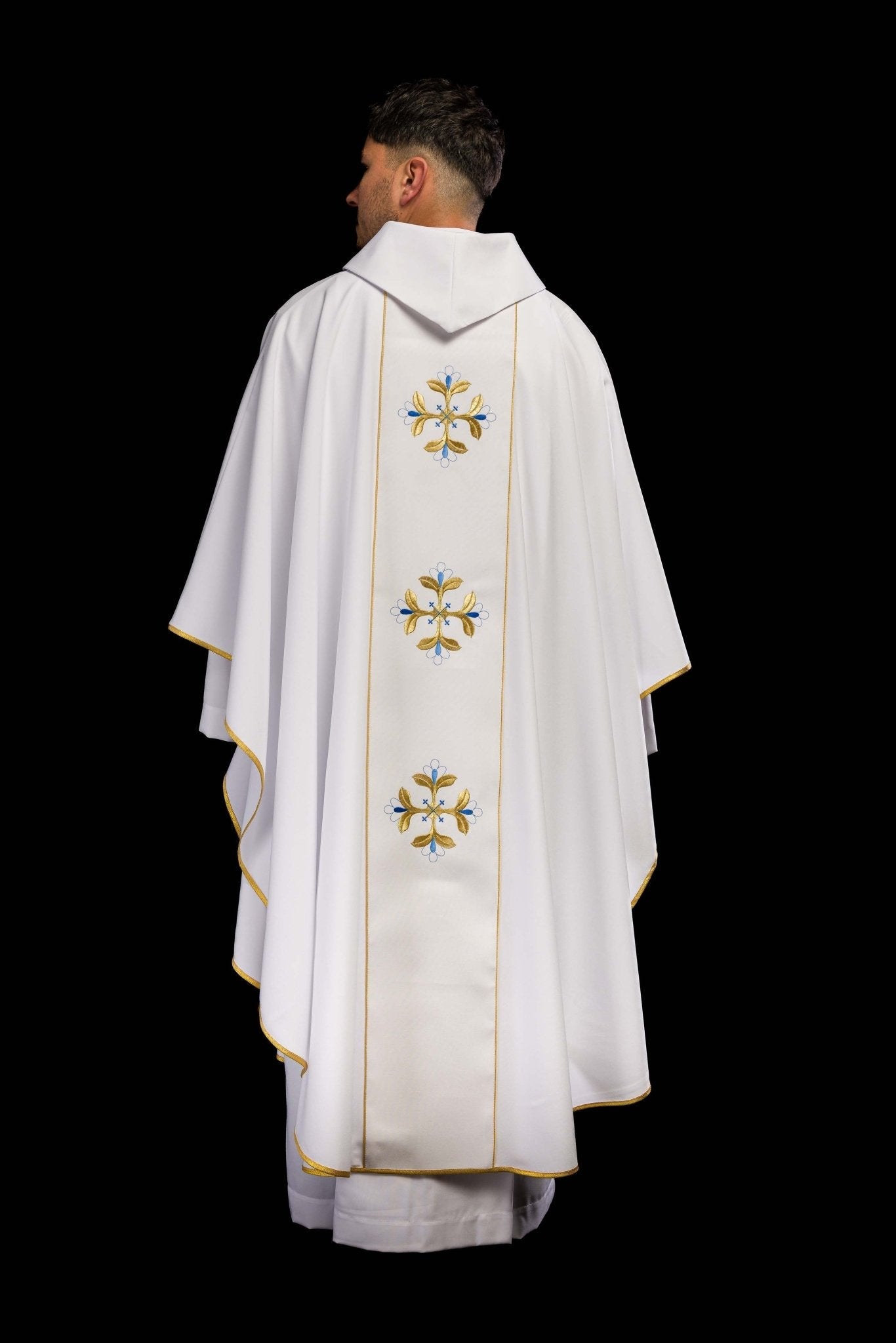 Classic white Marian priests chasuble KOR/128/04/01 BIAŁY - HAFTINAUSA.COM