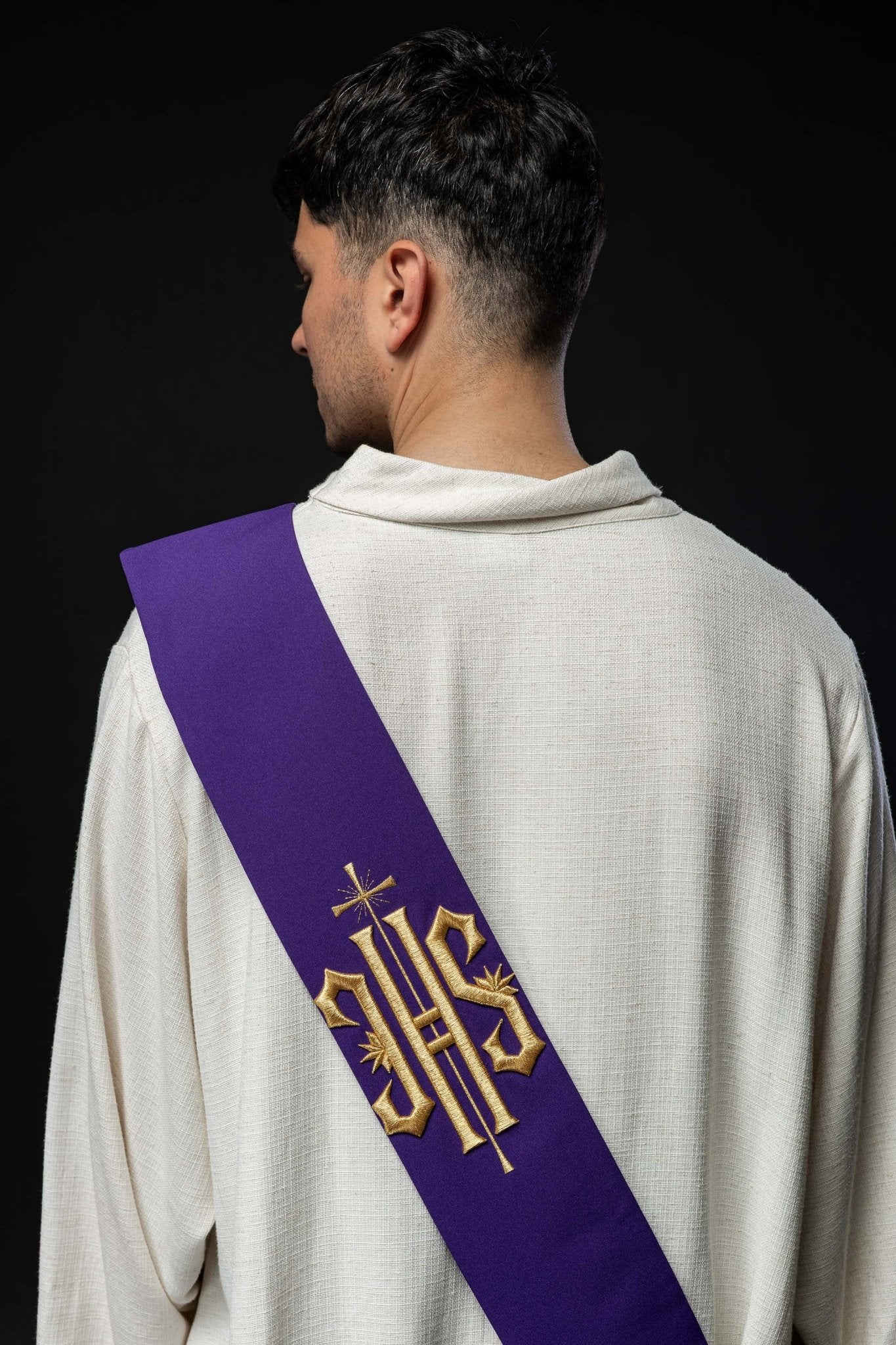 Deacon stole embroidered with IHS and Cross in purple KSD/135/03/01 FIOLET - HAFTINAUSA.COM