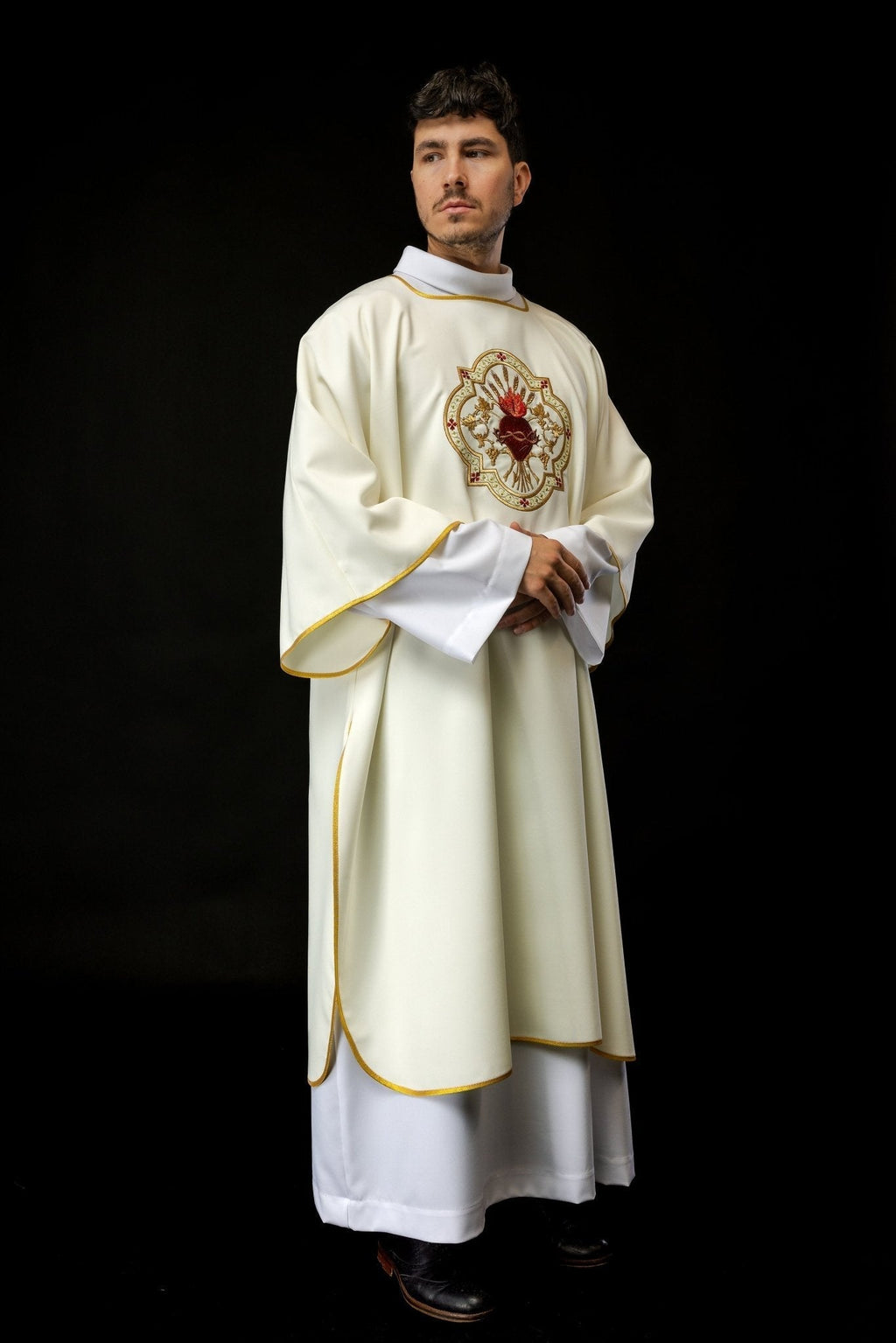 Deacons dalmatic with the Sacred Heart of Jesus and Eucharistic Chalice embroidery KDL/118/05/01/D - HAFTINAUSA.COM