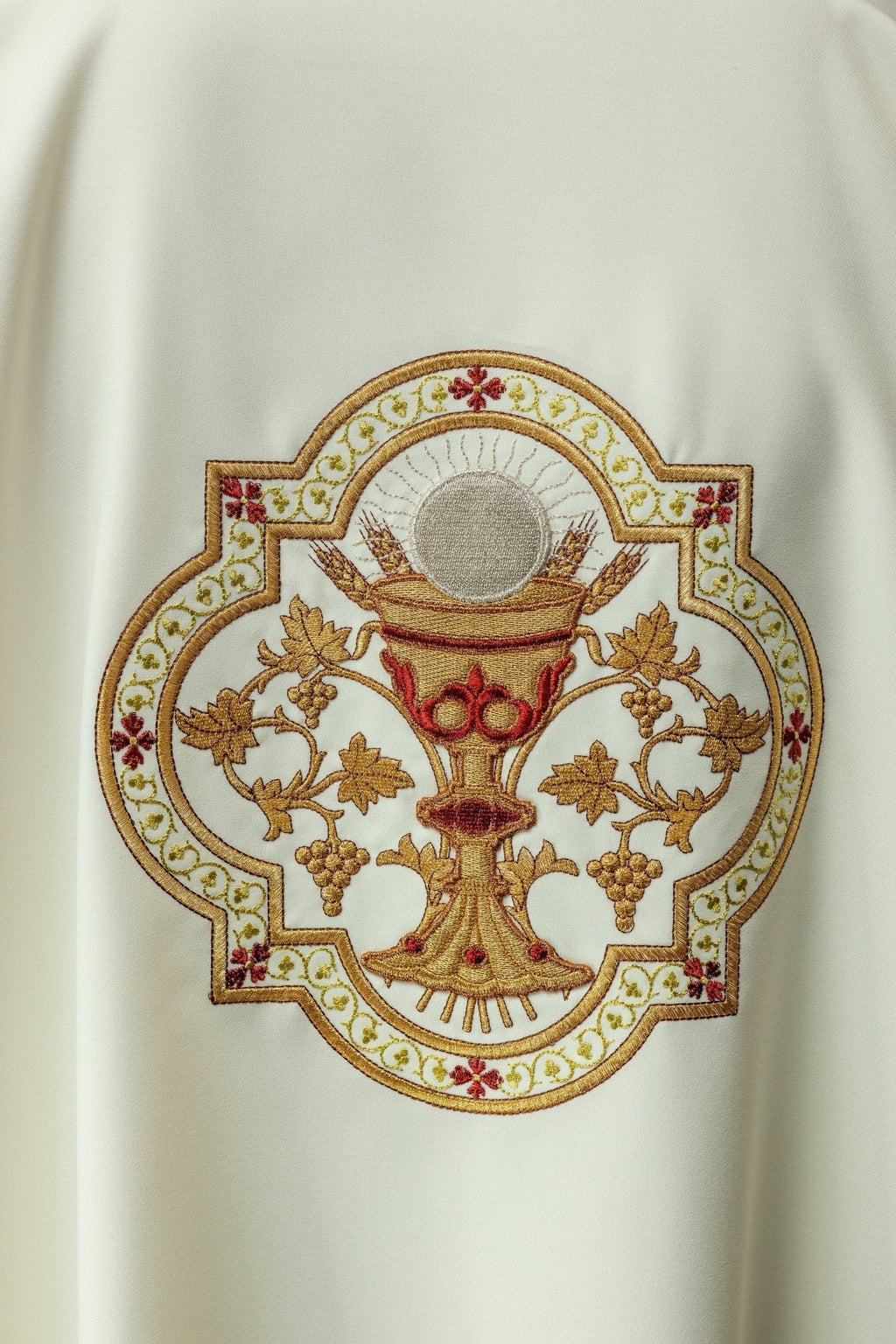 Deacons dalmatic with the Sacred Heart of Jesus and Eucharistic Chalice embroidery KDL/118/05/01/D - HAFTINAUSA.COM
