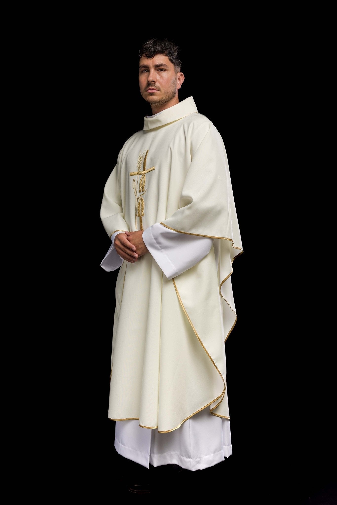 Ecru chasuble with cross and alfa omega symbols KOR/013/05/12 ECRU - HAFTINAUSA.COM