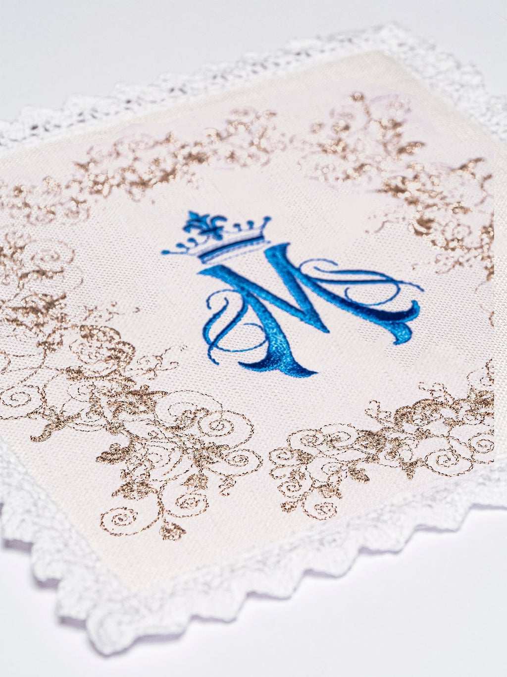Linen Chalice Linens with Embroidered Mary Motif KKL/161 - HAFTINAUSA.COM