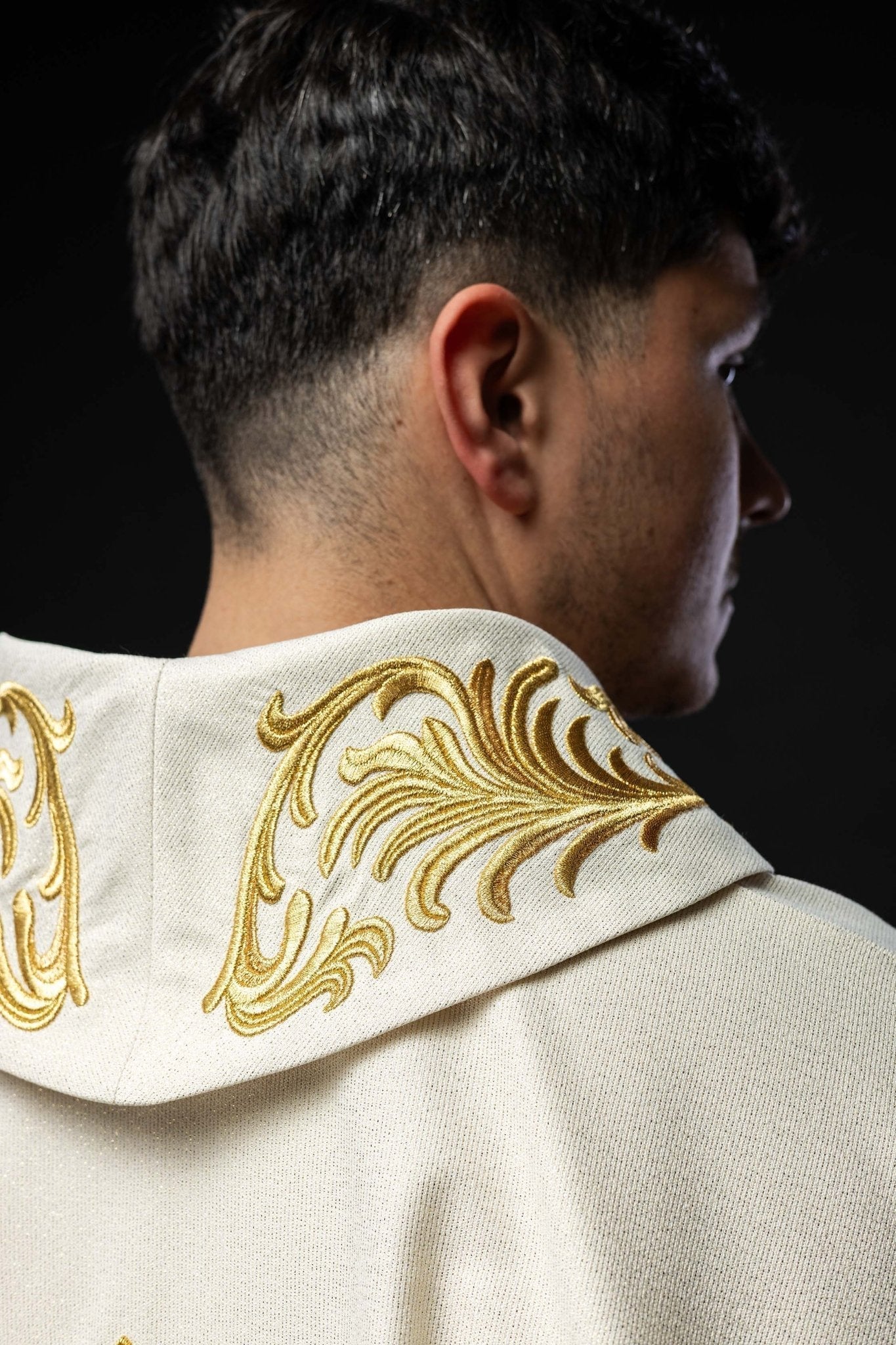 Liturgical Chasuble with Embroidered Marian Coat of Arms and Crown LE/7044/05 - HAFTINAUSA.COM