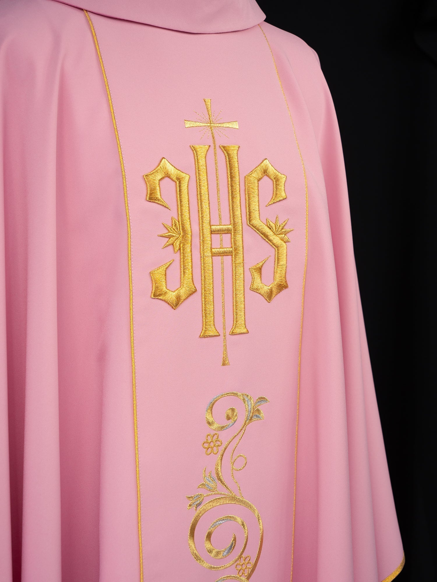 Pink chasuble with classic IHS embroidery KOR/031/08/01 RÓŻ - HAFTINAUSA.COM