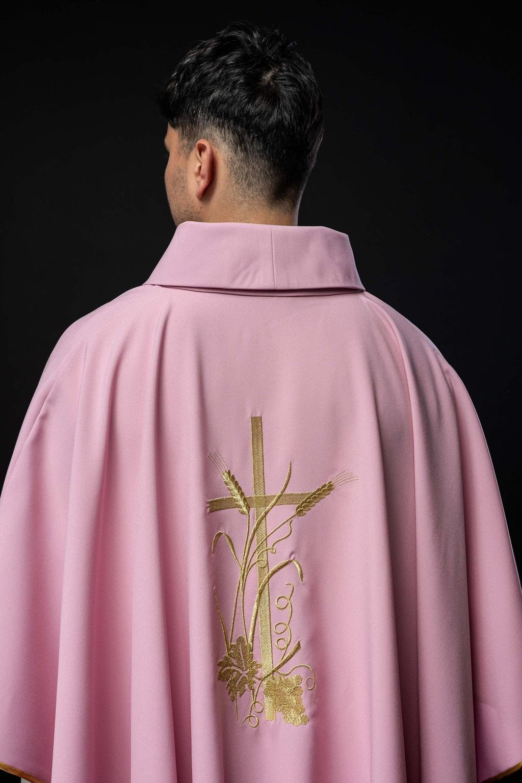 Pink chasuble with golden cross embroidery KOR/026/08/12 RÓŻ - HAFTINAUSA.COM
