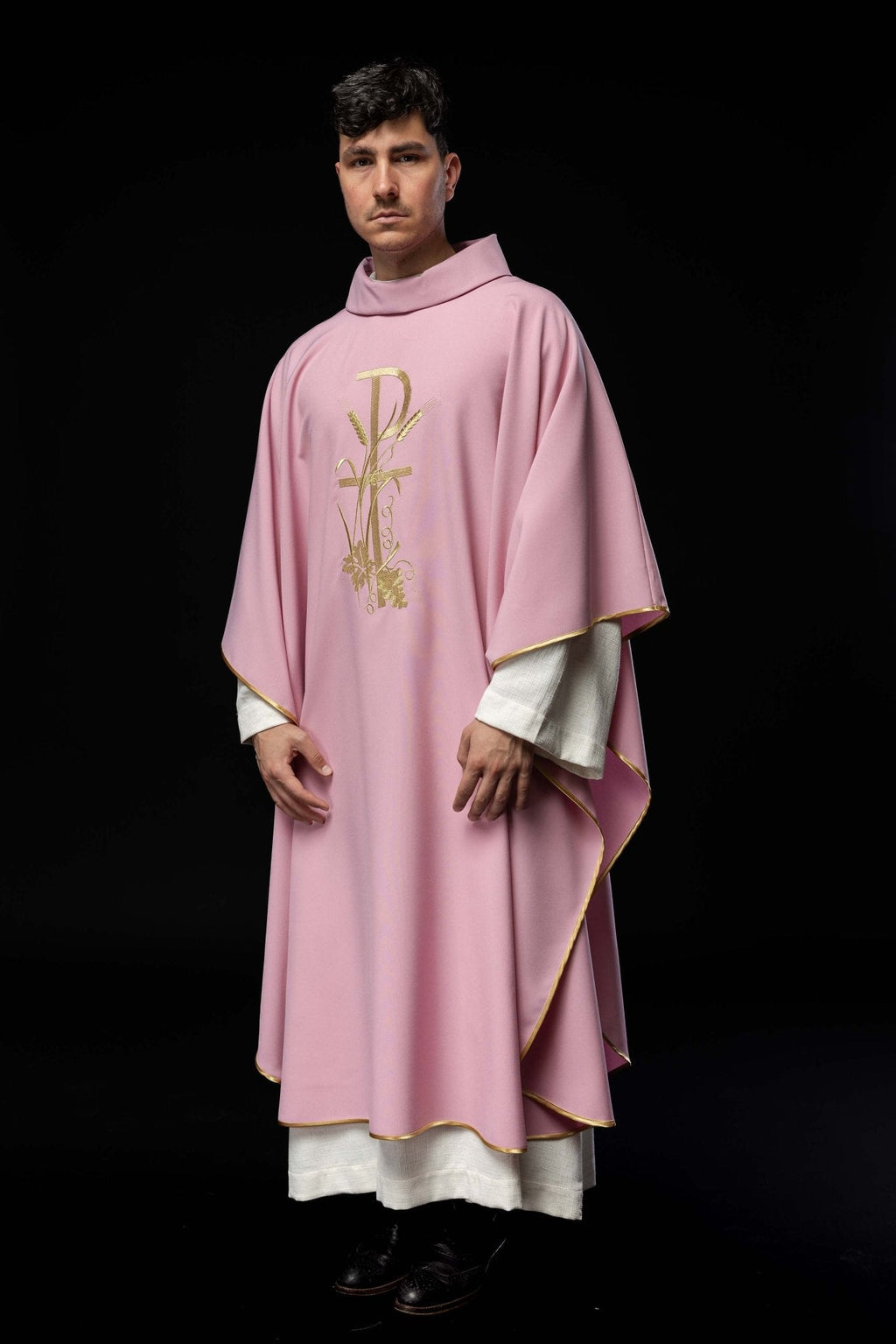 Pink chasuble with golden cross embroidery KOR/026/08/12 RÓŻ - HAFTINAUSA.COM