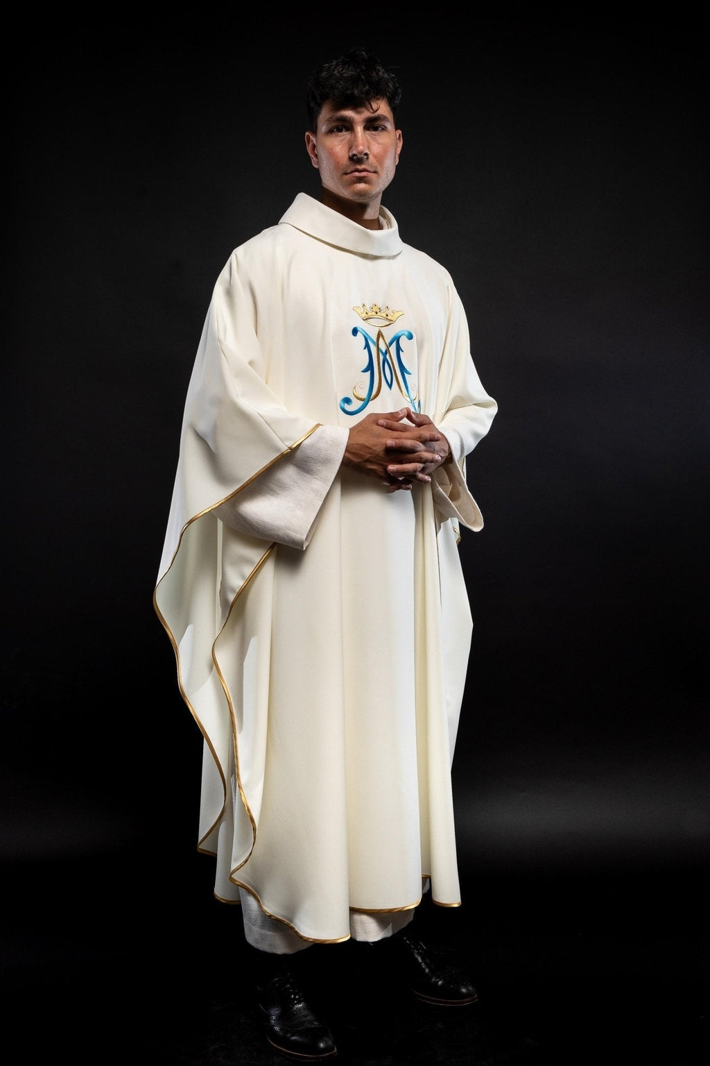 Purple Marian chasuble with cross embroidery KOR/090/05/12 ECRU - HAFTINAUSA.COM