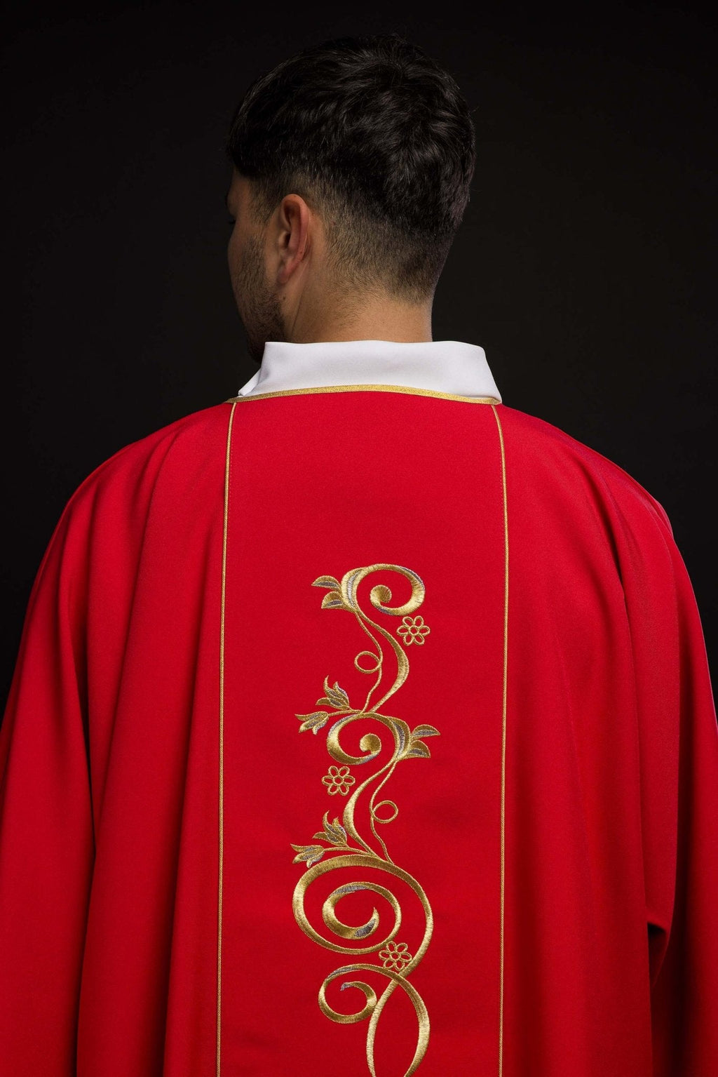 Red dalmatic with embroidered IHS band KDL/031/02/01/A CZERWONY DALMATYK - HAFTINAUSA.COM