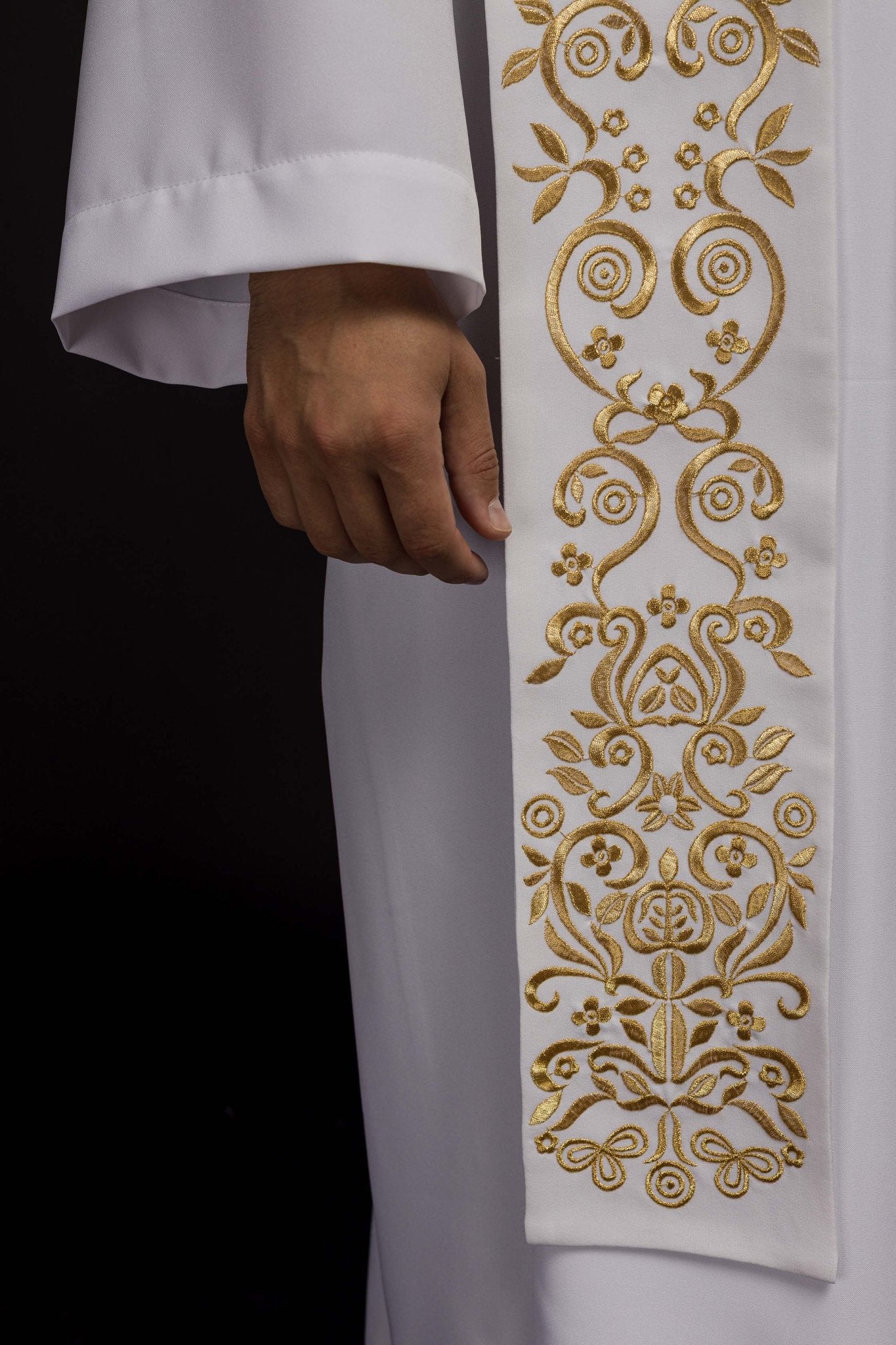 White embroidered Marian priestly stole KST/056/04/01 BIAŁY - HAFTINAUSA.COM